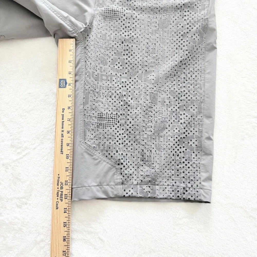 The North Face Hiking Shorts Mens M Gray Excellent Tech Geometric Dot AKZA